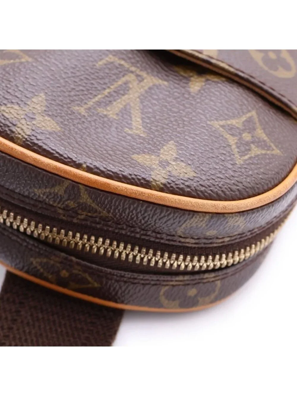 Louis Vuitton Pochette Gange Monogram Leather Shoulder Bag Brown